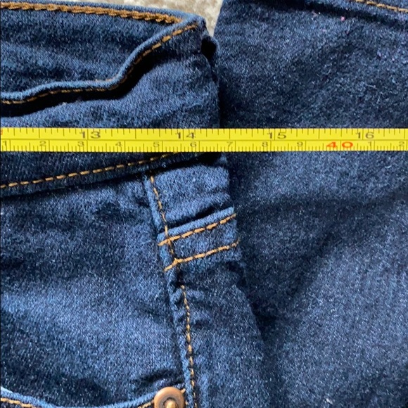 Forever 21 dark wash jeans - Picture 3 of 5